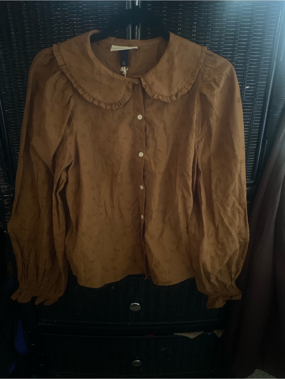 Brown copper tone -Embroidered Floral pattern -Puff Sleeve -100% cotton blouse - Picture 4 of 11